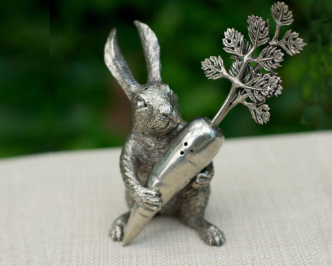 Rabbit with Carrot Salt & Pepper Set | Seasonal | Easter